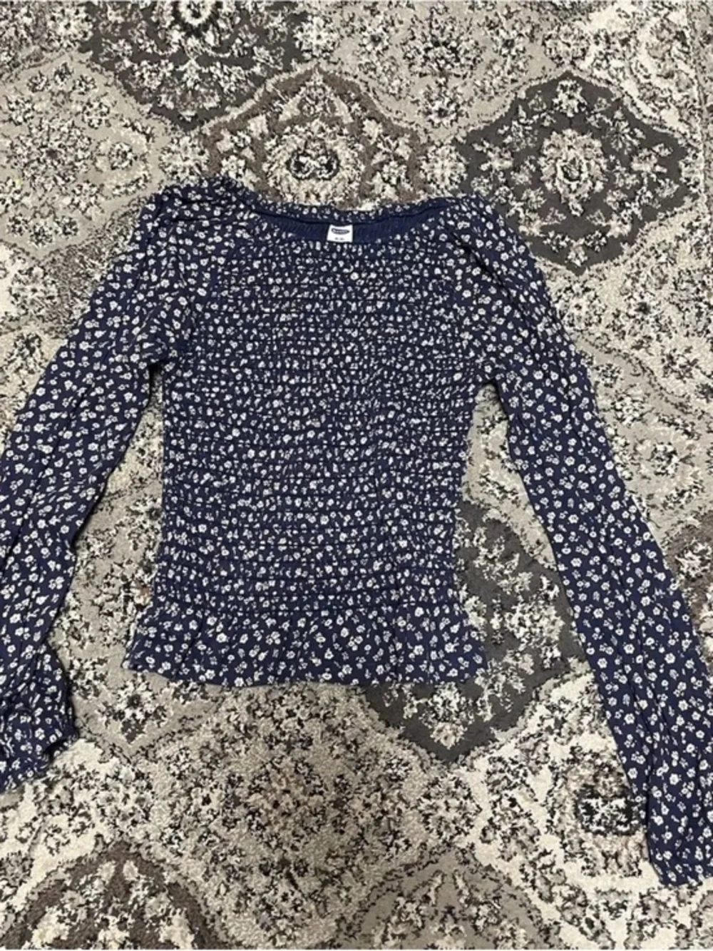 Smocked Navy Floral Long-Sleeve Top size 8